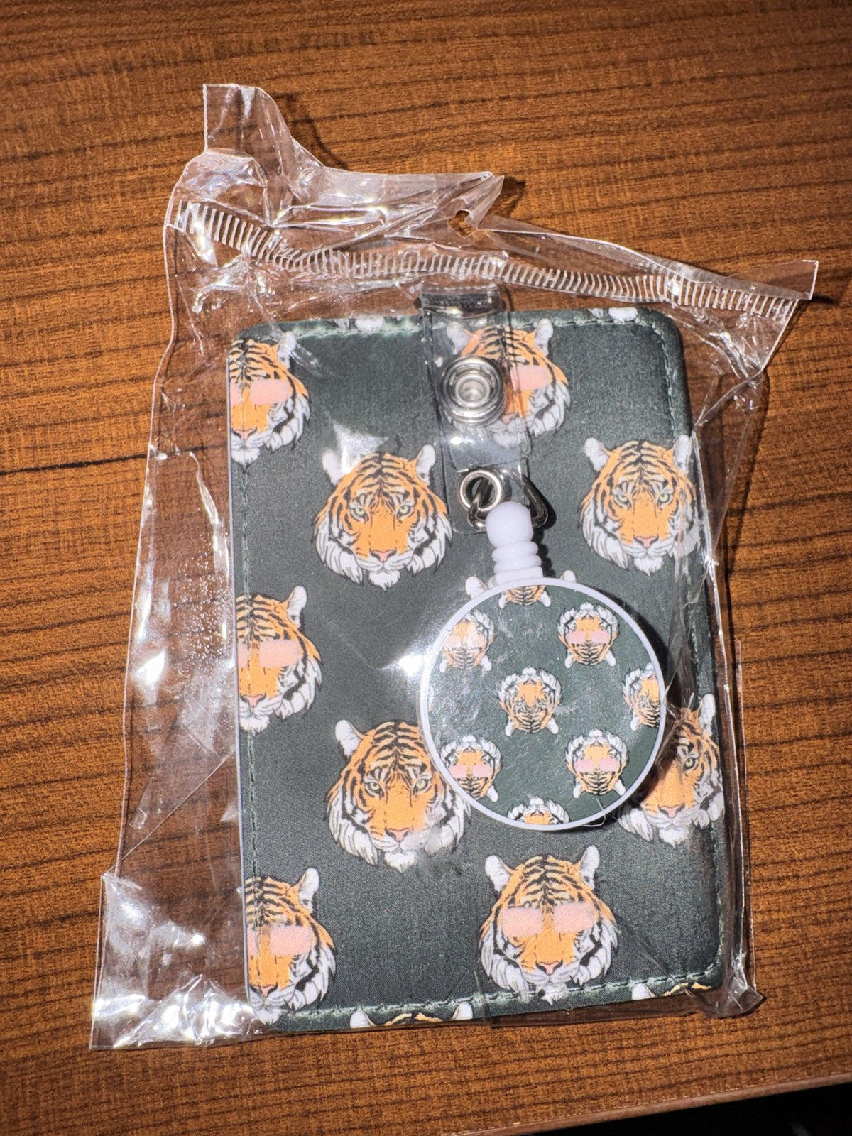Cool Tiger badge reel and ID holder set