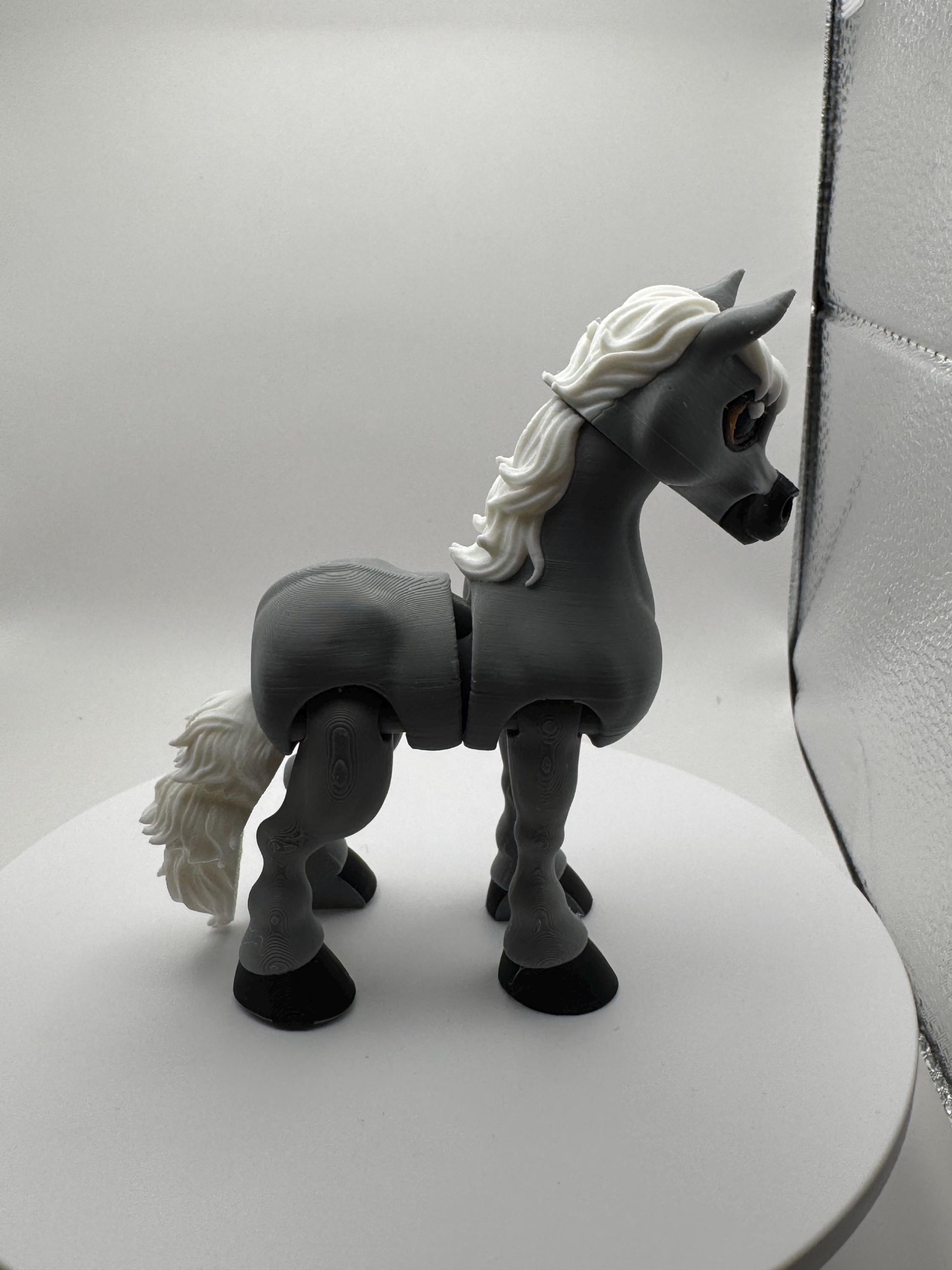 Poseable Arabian Horse Figurine | Articulated Desk Toy, PLA Plastic Collectible