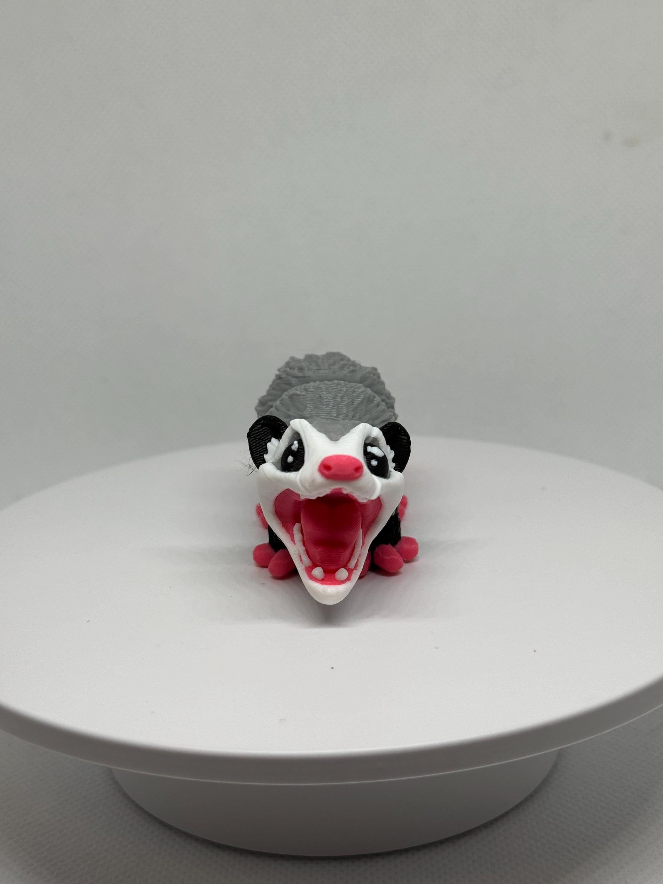 Screaming Possum Flexi Figurine | Articulated Desk Toy, Fidget Collectible