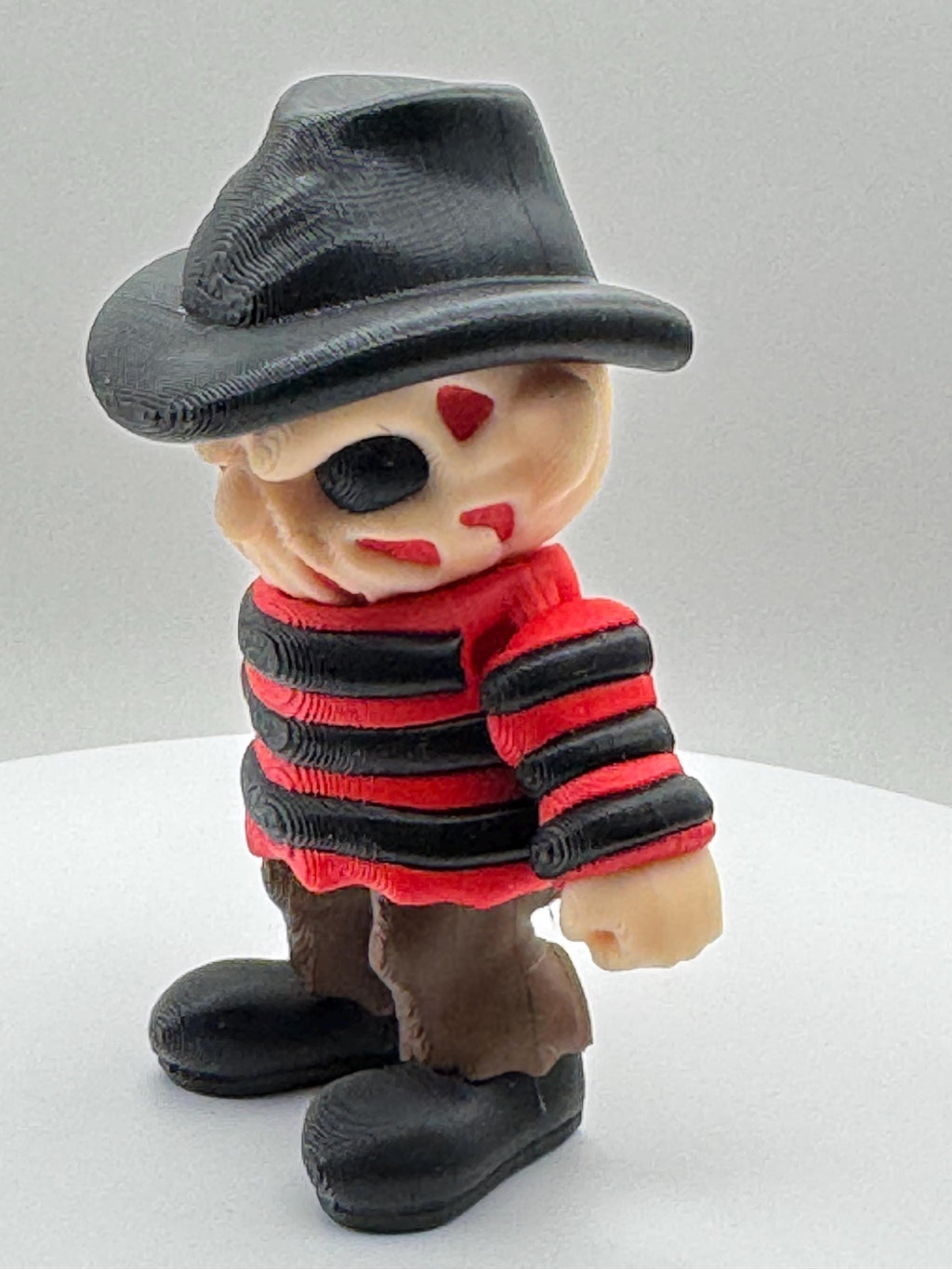 Flexi Freddy Krueger Figurine – 3D Printed Horror Collectible