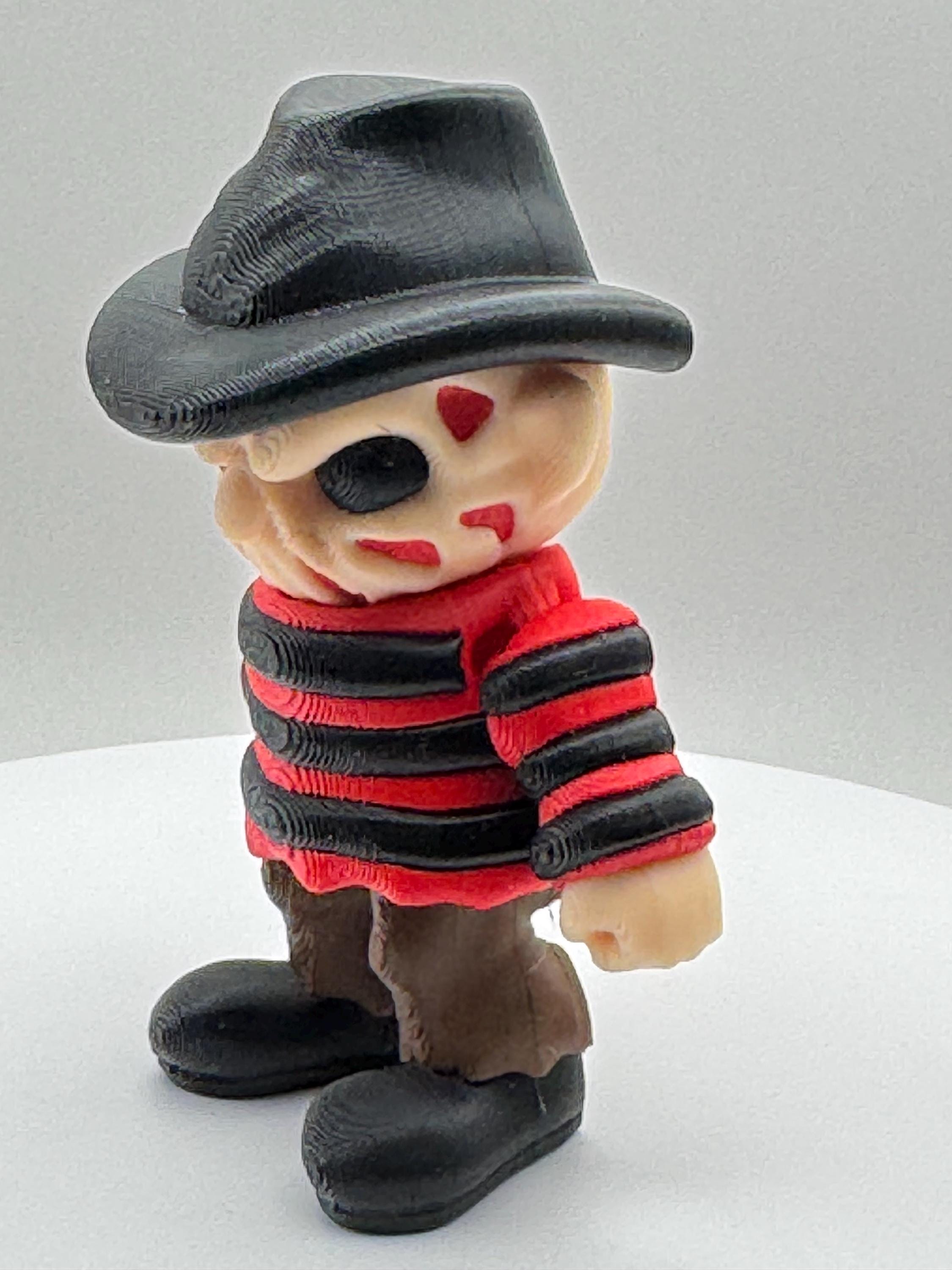 Flexi Freddy Krueger Figurine – 3D Printed Horror Collectible