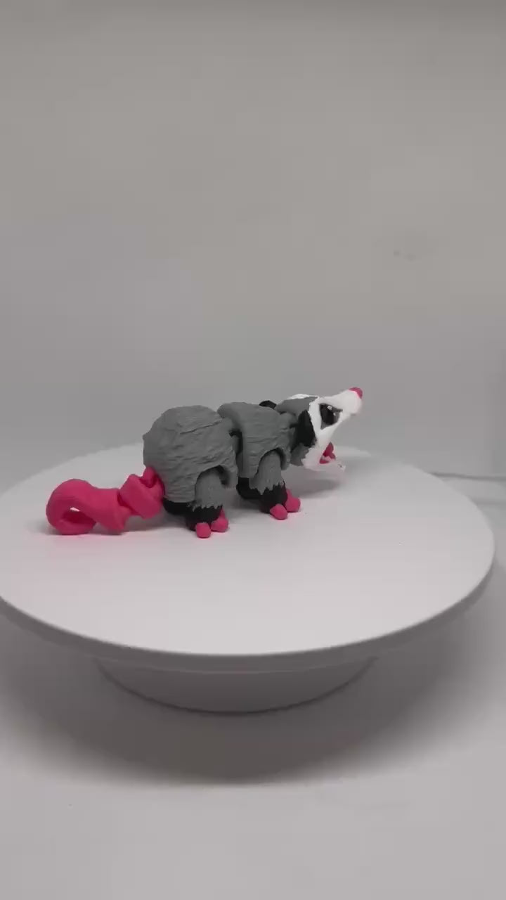 Screaming Possum Flexi Figurine | Articulated Desk Toy, Fidget Collectible